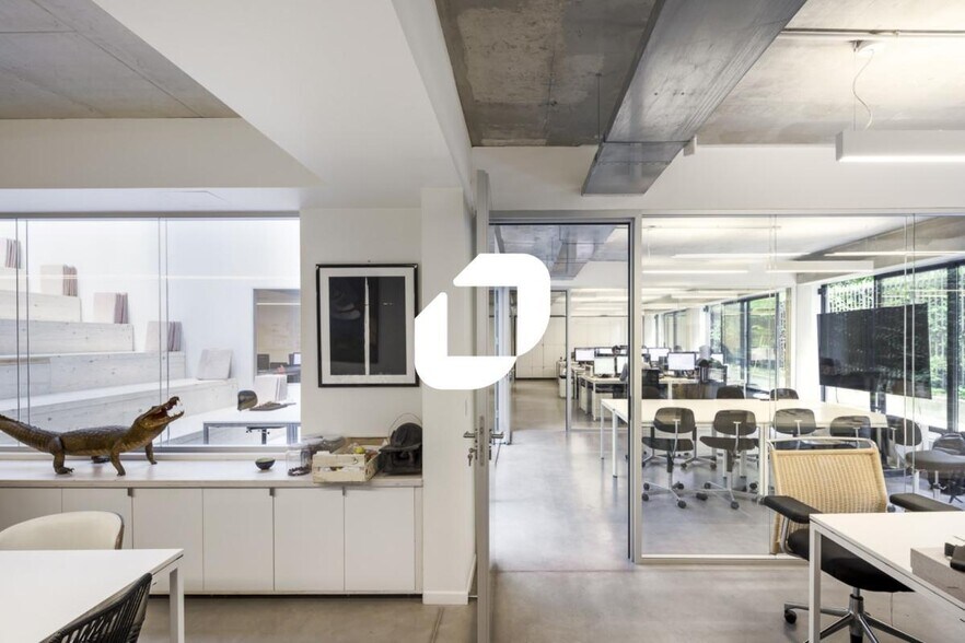 15-17 Rue Vulpian, Paris for lease - Building Photo - Image 2 of 11