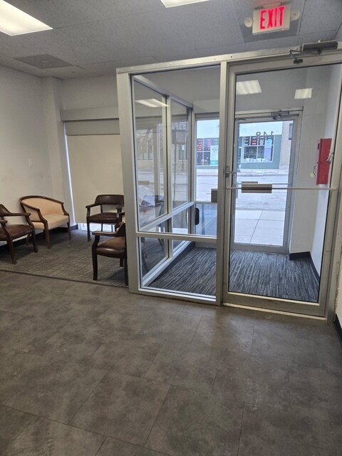 Plus de détails pour 148 N Saginaw St, Pontiac, MI - Bureau à louer