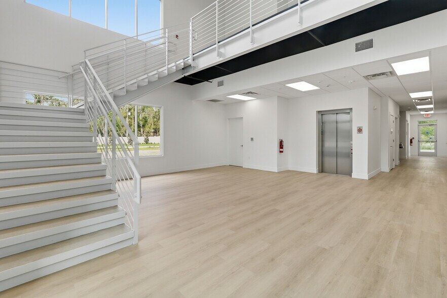 3416 W Lake Mary Blvd, Lake Mary, FL à louer - Photo principale - Image 2 de 22