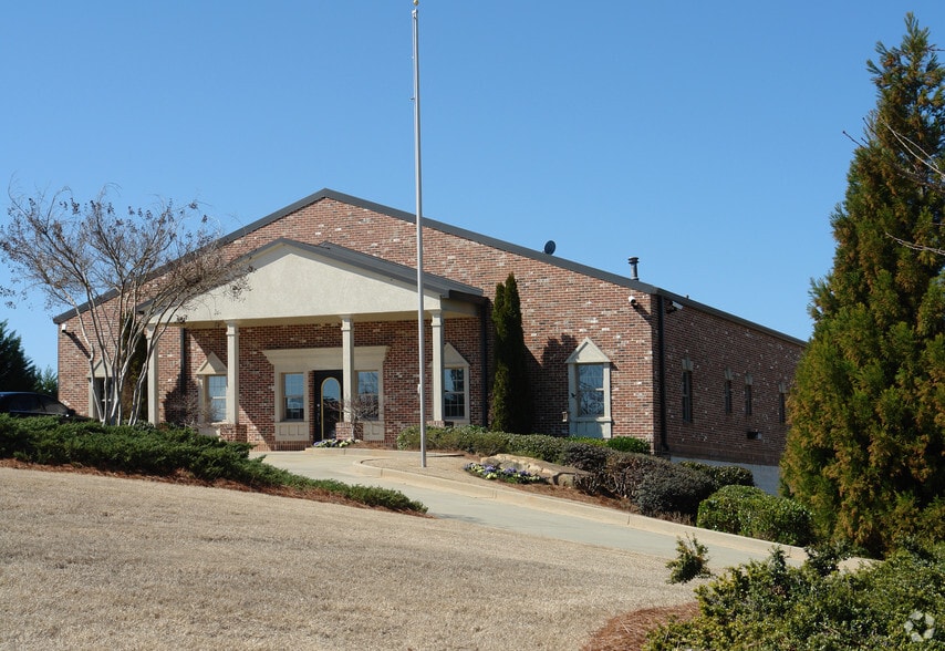 5035 Wallace Dr, Cumming, GA for sale - Primary Photo - Image 1 of 3