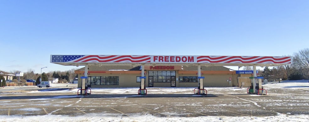 120 Meridian Dr, New Richmond, WI for sale - Building Photo - Image 2 of 3