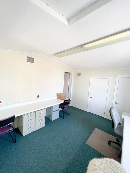 935 Washington St, Norwood, MA for lease - Interior Photo - Image 2 of 9