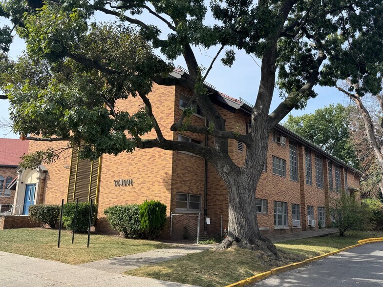 170 Lexington Ave, Passaic, NJ à louer - Photo du bâtiment - Image 3 de 7