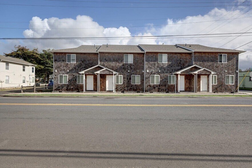740 Avenue G, Seaside, OR à vendre - Photo du bâtiment - Image 2 de 18