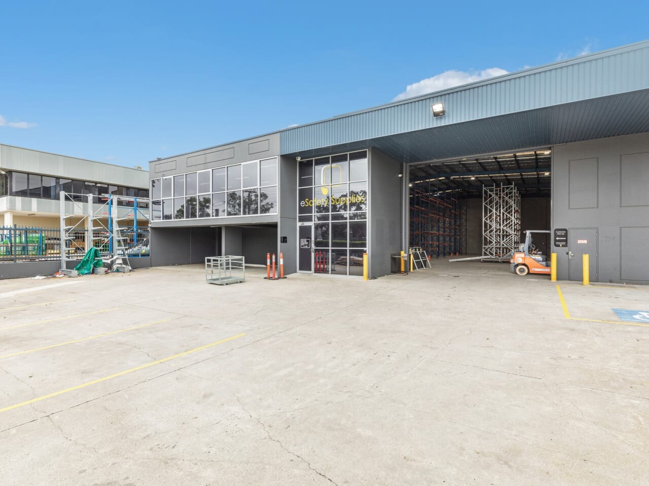 37 Bentley St, Wetherill Park for lease Primary Photo- Image 1 of 2