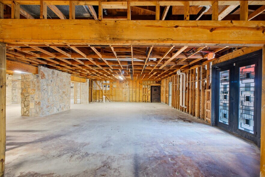 24116 W IH-10, San Antonio, TX à vendre - Photo du bâtiment - Image 2 de 17