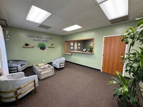 1703 Clearwater Ave, Bloomington, IL for lease Interior Photo- Image 1 of 11