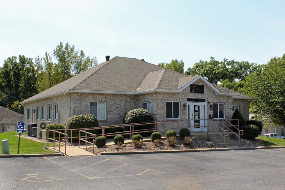 19 Emerald Ter, Swansea, IL à louer Photo du bâtiment- Image 1 de 14