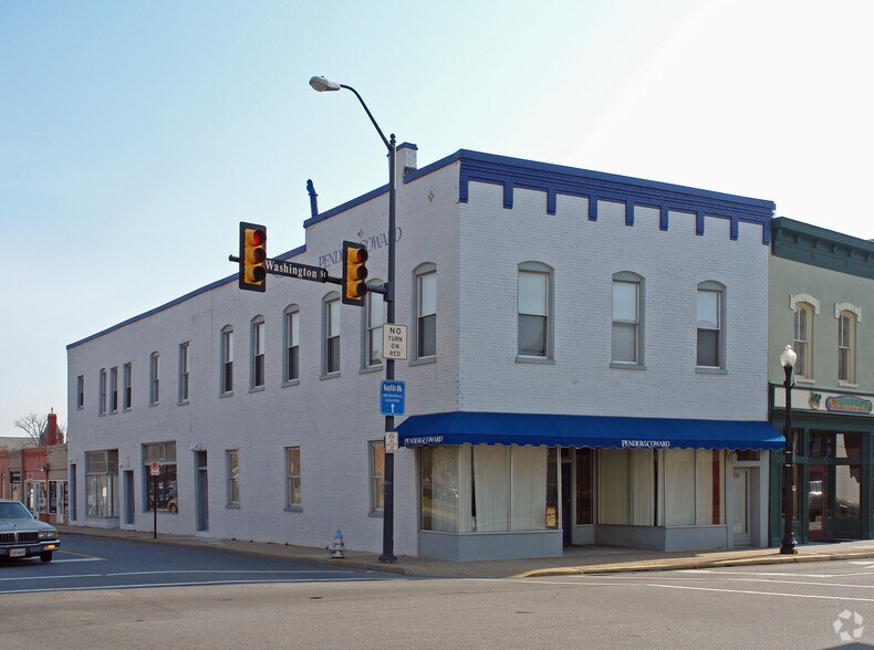 160 W Washington St, Suffolk, VA à louer - Photo du bâtiment - Image 2 de 4