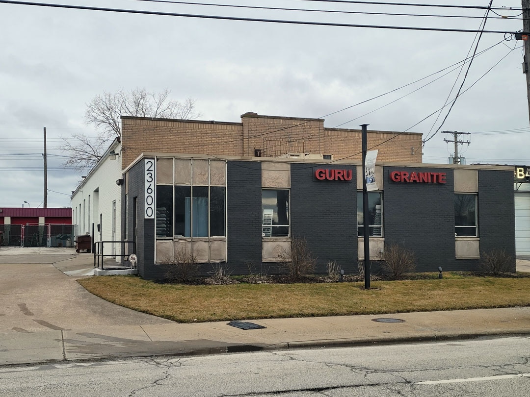 23600 Lakeland Blvd, Euclid, OH for lease Primary Photo- Image 1 of 8