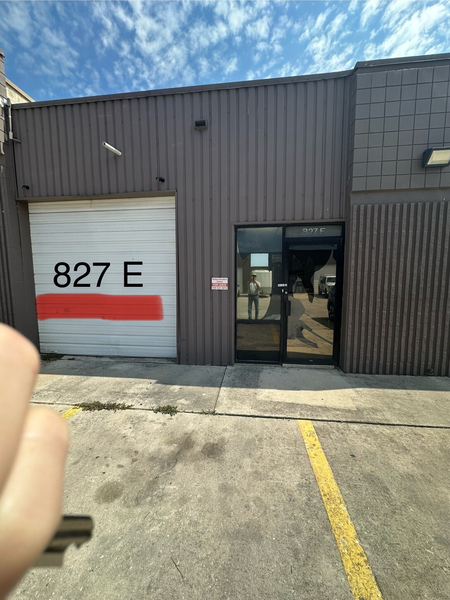 827-863 N IH 35, New Braunfels, TX for lease Interior Photo- Image 1 of 4