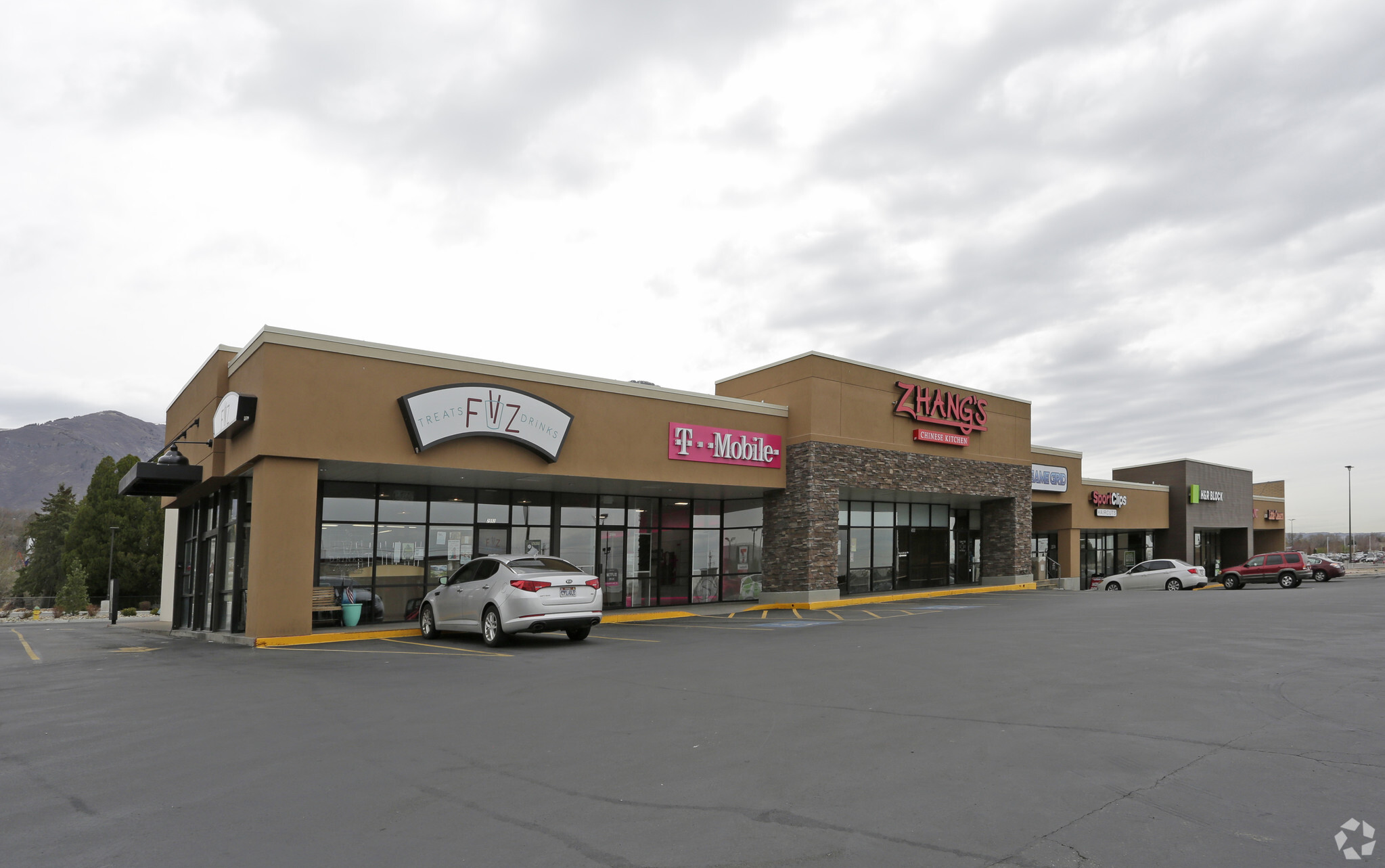 2564-2592 N 400 E, Ogden, UT for lease Primary Photo- Image 1 of 4