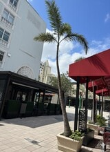 1990 Main St, Sarasota, FL for lease Interior Photo- Image 2 of 9