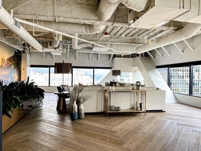 999 3rd Ave, Seattle, WA for lease Building Photo- Image 2 of 4