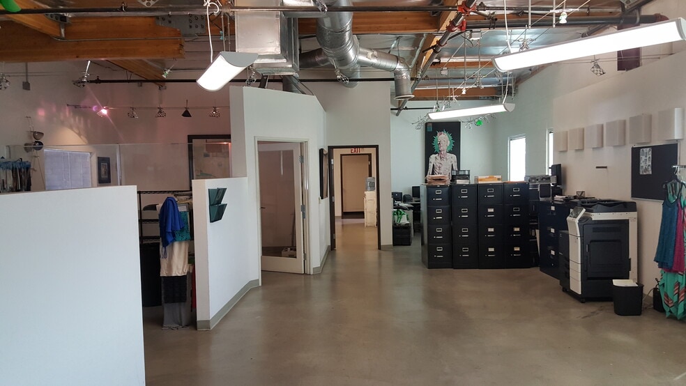 1654 Long Beach Ave, Los Angeles, CA for lease - Interior Photo - Image 2 of 12