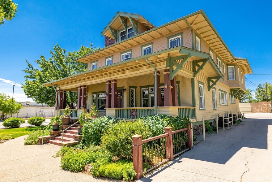 717 W Riordan Rd, Flagstaff, AZ à vendre - Photo du bâtiment - Image 1 de 51