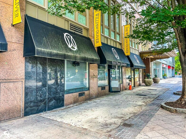 32 NW Peachtree St, Atlanta, GA à vendre - Photo du bâtiment - Image 3 de 7