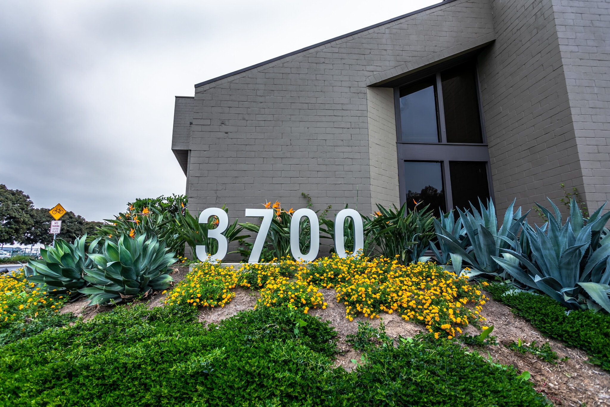 3700 Campus Dr, Newport Beach, CA for lease Primary Photo- Image 1 of 13