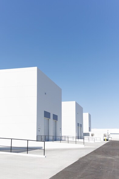 2942 Lincoln Rd, Las Vegas, NV à vendre - Photo du bâtiment - Image 3 de 3