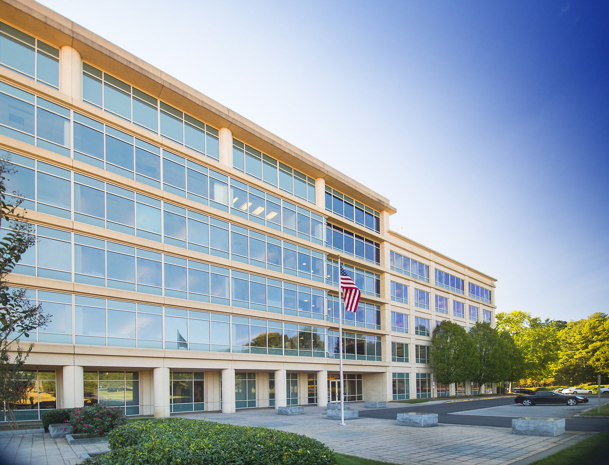 3950 Shackleford Rd, Duluth, GA à louer Photo du bâtiment- Image 1 de 10