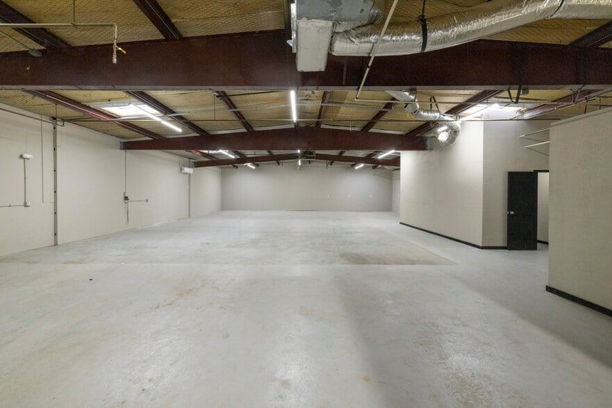 4400 Garland Dr, Haltom City, TX for lease - Interior Photo - Image 3 of 13