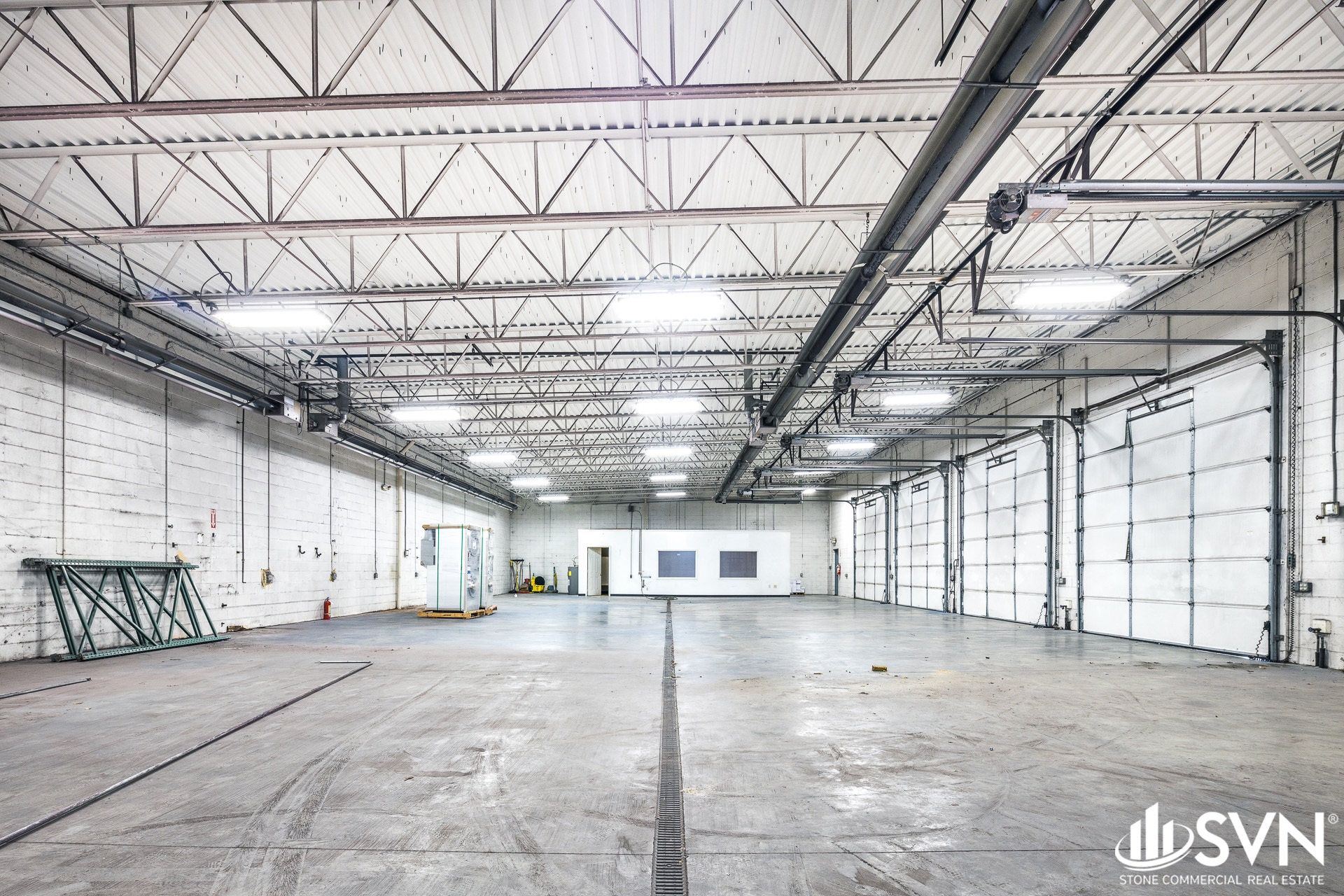 2408 Over Dr, Lexington, KY for lease Primary Photo- Image 1 of 12