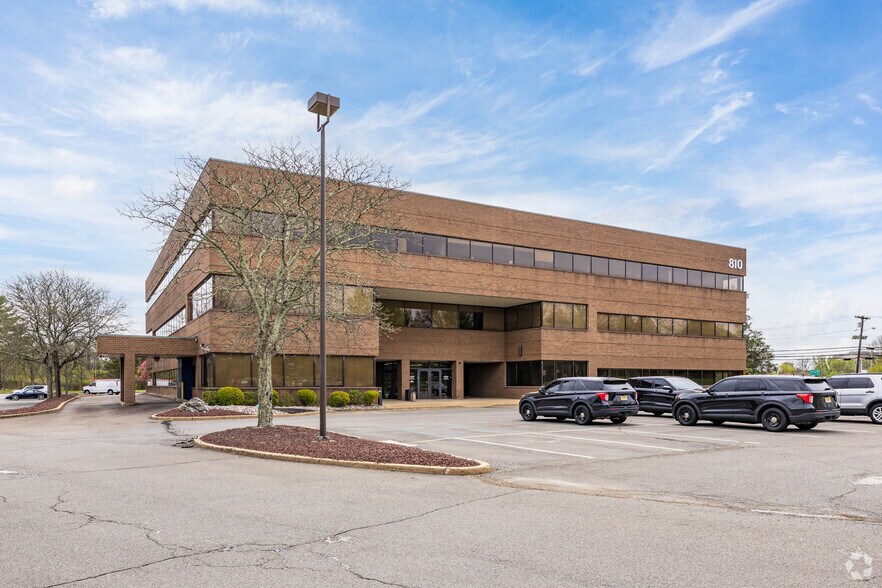 810 Bear Tavern Rd, Ewing, NJ à vendre - Photo du bâtiment - Image 2 de 19