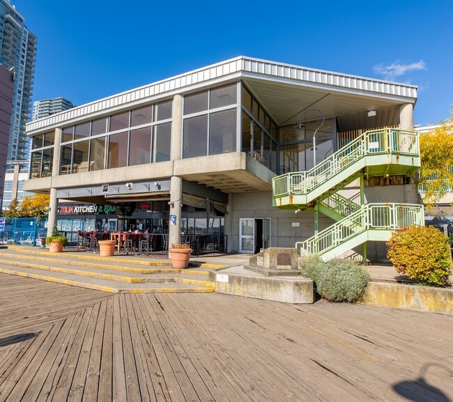 More details for 810 Quayside Dr, New Westminster, BC - Office, Retail for Lease
