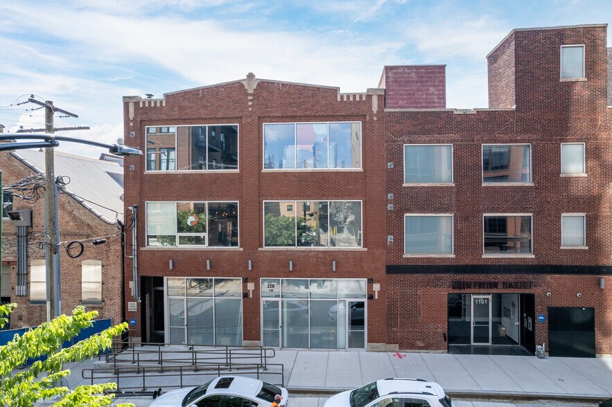 220 N Aberdeen St, Chicago, IL à louer - Photo principale - Image 1 de 15