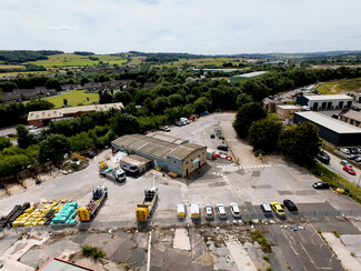 Plus de détails pour Forge Ln, Dewsbury - Industriel à louer