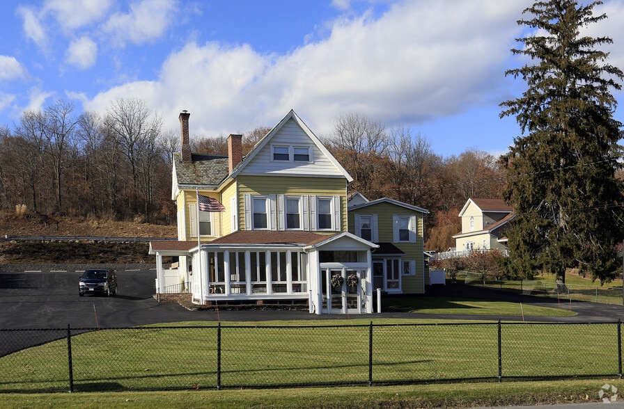 5319 Route 9W, Newburgh, NY à vendre - Photo du bâtiment - Image 2 de 23