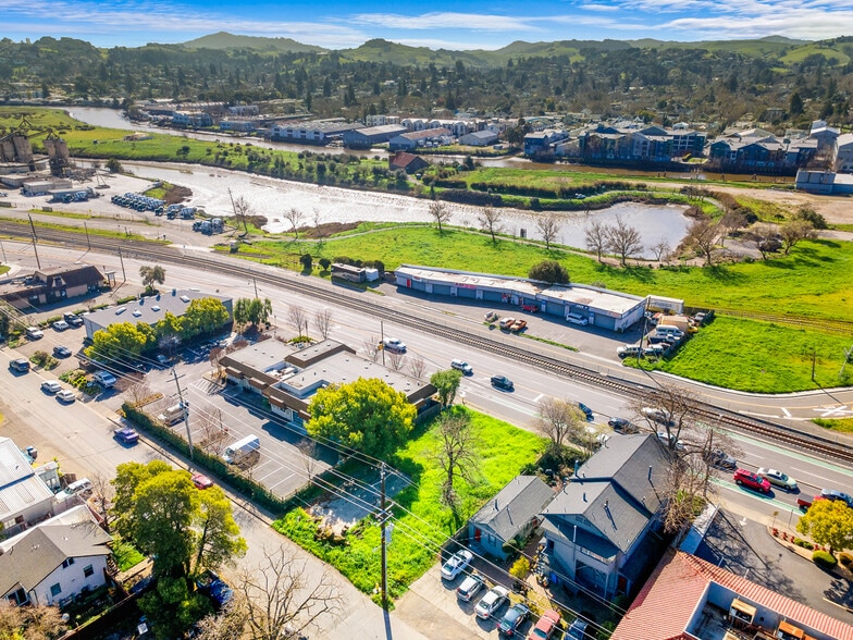 315 Lakeville St, Petaluma, CA for sale - Building Photo - Image 3 of 15