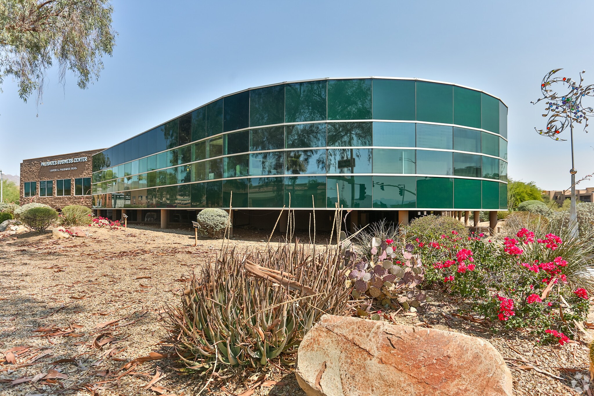 16930 E Palisades Blvd, Fountain Hills, AZ à louer Photo du bâtiment- Image 1 de 21