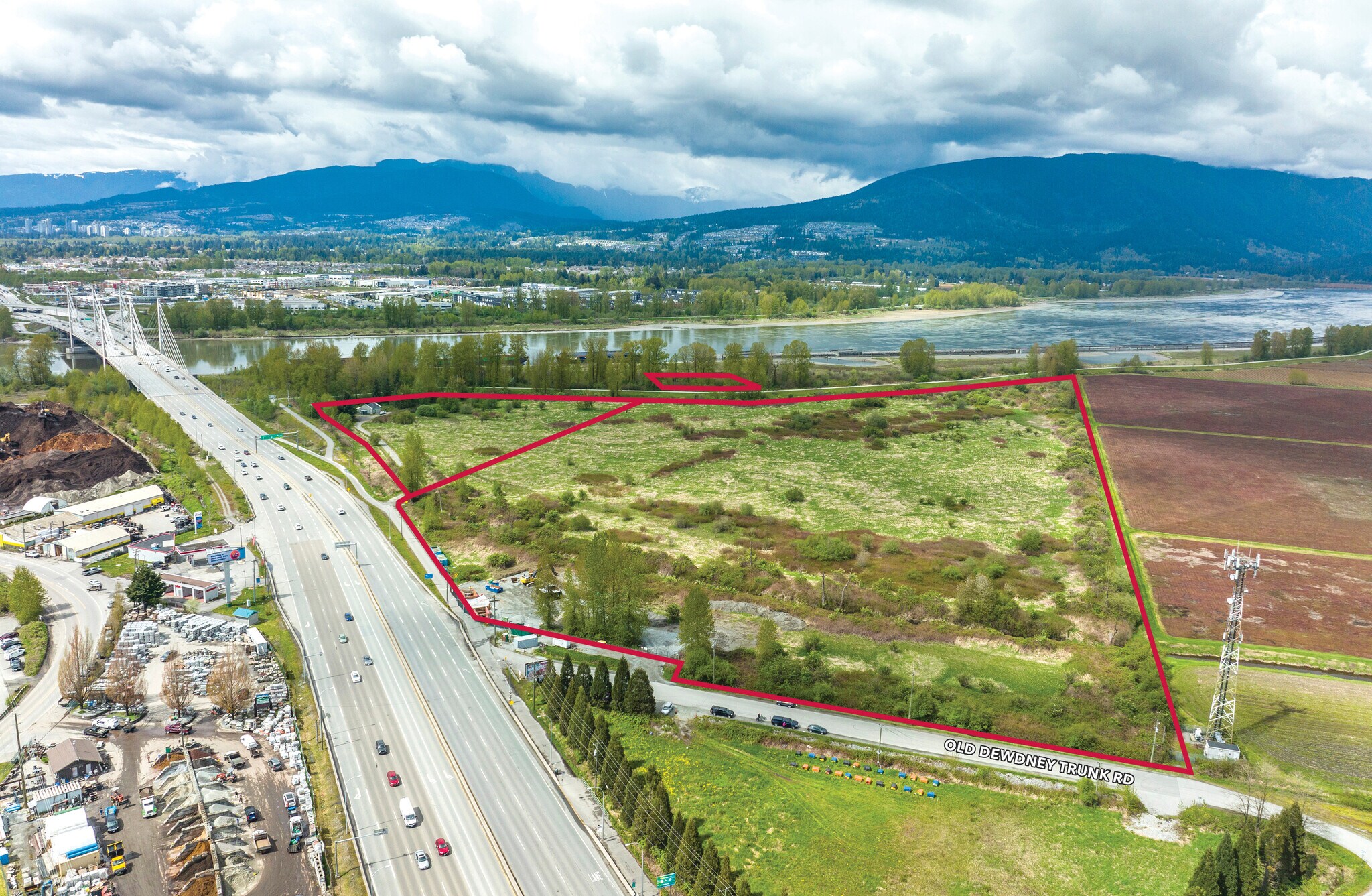 17931 Old Dewdney Trunk Rd, Pitt Meadows, BC à vendre Photo du bâtiment- Image 1 de 1