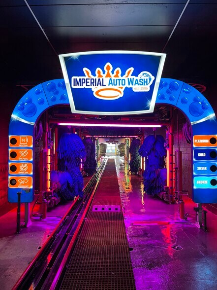 521 Elizabeth Lake Rd, Waterford, MI à vendre - Photo du bâtiment - Image 1 de 3