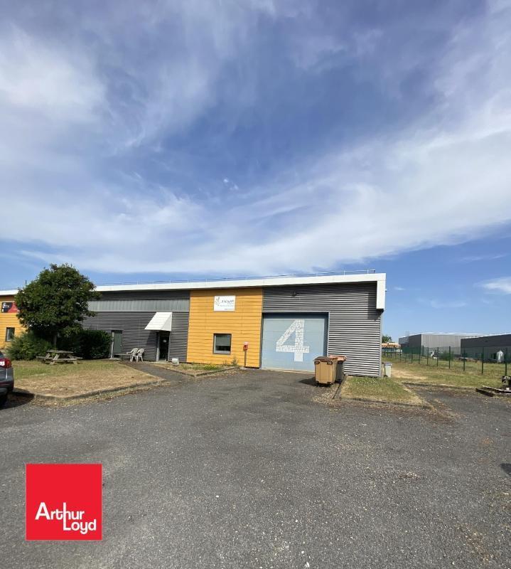 Flex in Dreux for lease Building Photo- Image 1 of 4