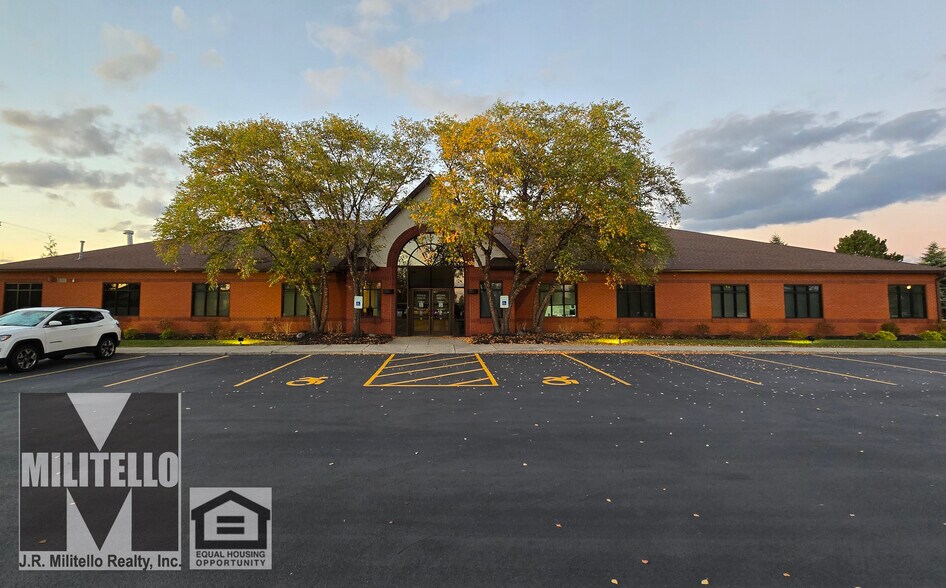 15 Limestone Dr, Buffalo, NY à vendre - Photo du bâtiment - Image 1 de 4