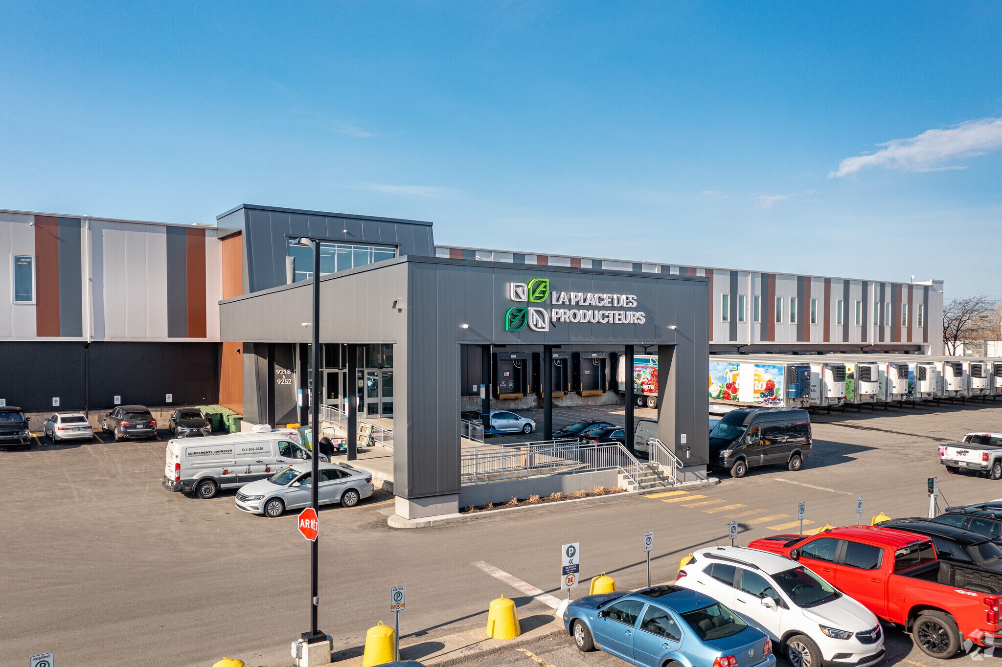9190-9252 Boul Pie IX, Montréal, QC à vendre Photo principale- Image 1 de 1
