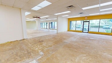 805-815 E Rand Rd, Arlington Heights, IL for lease Interior Photo- Image 1 of 9