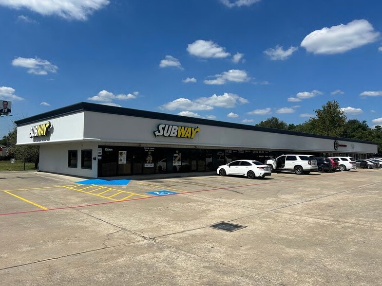701 E Main St, Tomball, TX for lease - Building Photo - Image 3 of 48