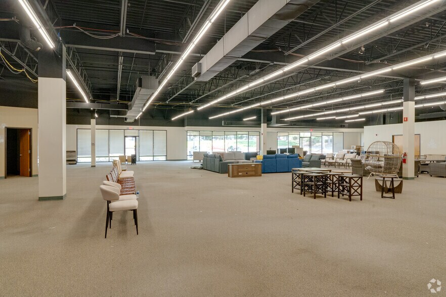 4101 Capital Blvd, Raleigh, NC à louer - Photo intérieure - Image 3 de 30