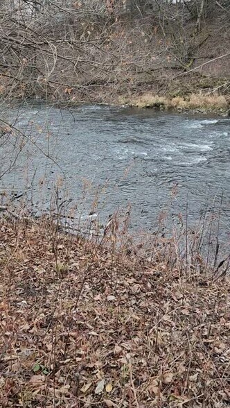 410 1st St SE, Oronoco, MN à louer - Vidéo sur l’inscription commerciale - Image 2 de 6