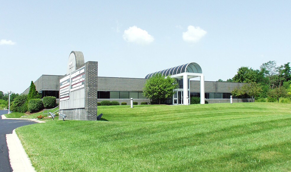 7271 N Main St, Dayton, OH à louer - Photo du bâtiment - Image 3 de 8