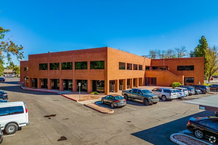 10240 N 31st Ave, Phoenix, AZ à louer - Photo du bâtiment - Image 2 de 11