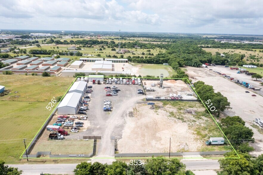 2075 Marshall Rd, Waxahachie, TX à vendre - Photo du bâtiment - Image 1 de 8