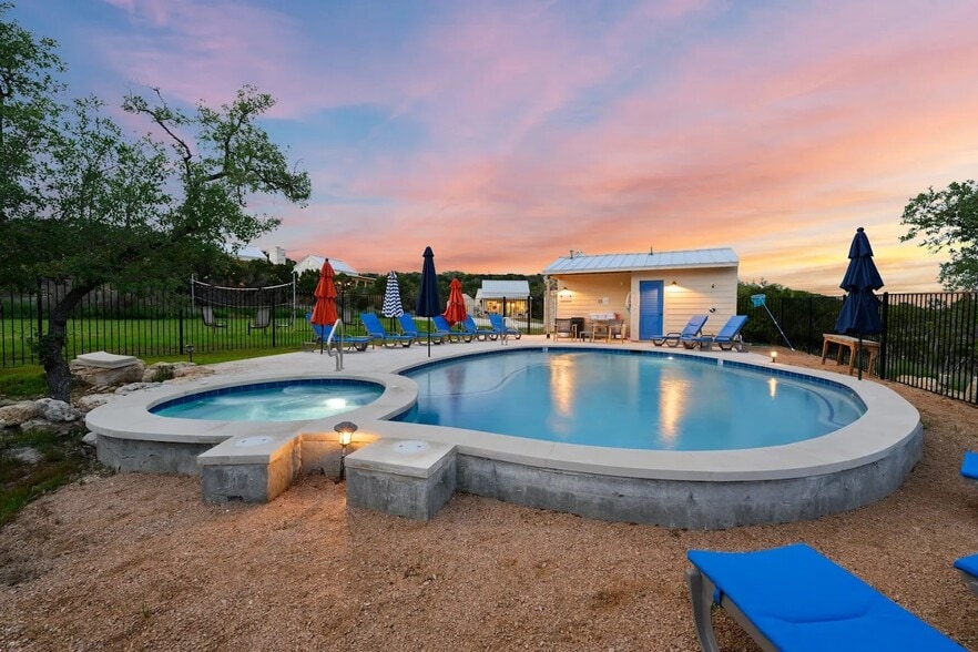 7400 McGregor Ln, Dripping Springs, TX for sale - Building Photo - Image 3 of 16