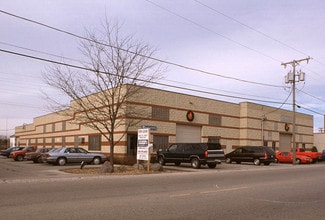 More details for 732-738 N Highland Ave, Aurora, IL - Industrial for Lease