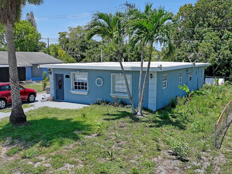 Pompano Beach portfolio portefeuille de 3 propriétés à vendre sur LoopNet.ca Photo du bâtiment- Image 1 de 16
