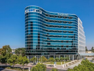 Plus de détails pour 4270 Executive Sq, La Jolla, CA - Vente au détail à louer