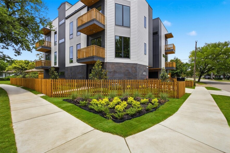 4605 Belmont Ave, Dallas, TX for sale - Building Photo - Image 2 of 35